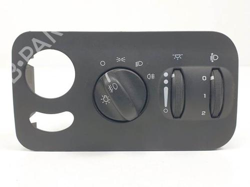 Headlight switch CHRYSLER VOYAGER IV (RG, RS) 2.8 CRD | BP13620179I24 