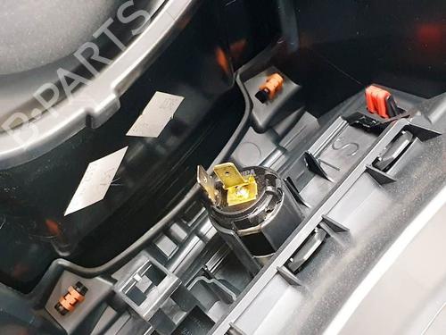 Armrest / Center console TOYOTA COROLLA Hatchback (_E21_, _EA1_, _EH1_) 1.8 Hybrid (ZWE211) | BP25403690I20 - Image 2