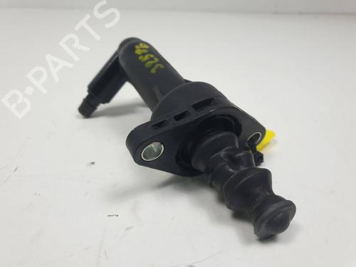 Used Clutch slave cylinder Clutch slave cylinder VW POLO IV (9N_, 9A_) 1.4 16V (80 hp) 34534308 34534308