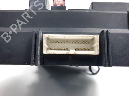 Fuse box PEUGEOT 4007 (VU_, VV_) 2.2 HDi | BP24989984E1 