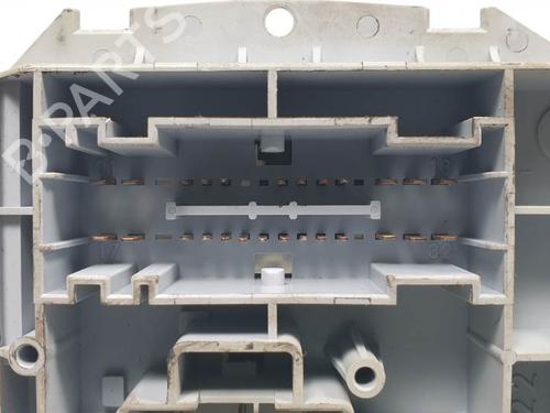 Boîte à Fusibles FIAT PUNTO (188_) 1.2 16V 80 (188.233, .235, .253, .255, .333, .353, .639,... | BP11172286E1 