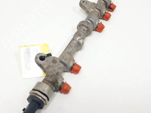 Used Injection rail CHEVROLET AVEO Saloon (T300) 1.3 D (95 hp) 16762476