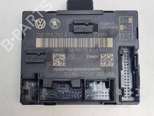 Used Electronic module Electronic module SKODA SUPERB II (3T4) 2.0 TDI (170 hp) 34517518 34517518
