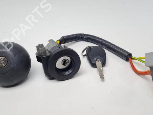 Módulo eletrónico RENAULT MASTER II Bus (JD) 2.5 dCi (JD01, JD02, JD11, JD12, JD1W) (120 hp) 28487614