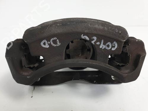 Used Right front brake caliper Right front brake caliper TOYOTA AURIS (_E18_) 1.4 D-4D (NDE180_, NDE180R) (90 hp) 11570262 11570262