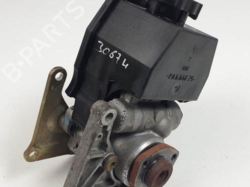 Used Steering pump MERCEDES-BENZ C-CLASS (W202) C 250 Turbo-D (202.128) (150 hp) 28068988