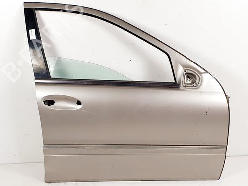 Used Right front door MERCEDES-BENZ C-CLASS T-Model (S203) C 220 CDI (203.208) (150 hp) 17339344