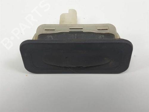 Used Tailgate handle RENAULT MEGANE III Hatchback (BZ0/1_, B3_) 1.5 dCi (BZ09, BZ0D, BZ1W, BZ29, BZ14) (110 hp) 10933989