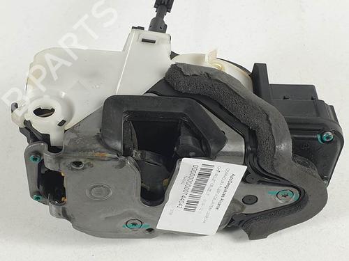 front-right-lock-chevrolet-cruze-j300-20-cdi-13503802-3023754f-2009-12369927 main image