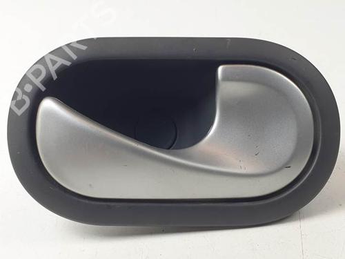Højre fortil invendig håndtag RENAULT MEGANE II (BM0/1_, CM0/1_) 1.5 dCi (BM1E, CM1E) (106 hp) 28713527