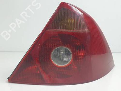 Used Right taillight FORD MONDEO III (B5Y) 2.0 TDCi (130 hp) 31240550