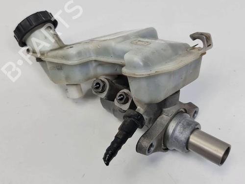 Used Brake master cylinder Brake master cylinder FORD FIESTA V (JH_, JD_) 1.4 TDCi (68 hp) 6852782 6852782