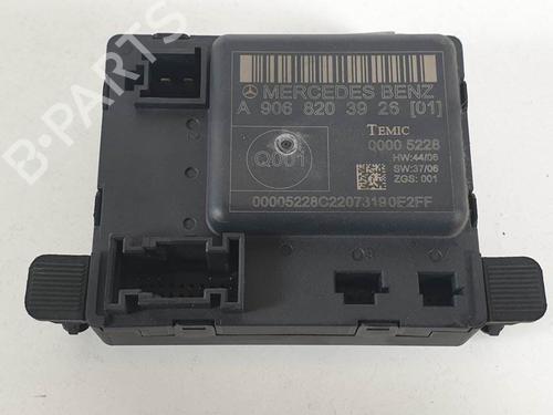 Used Comfort control module Comfort control module MERCEDES-BENZ SPRINTER 3,5-t Van (B906) 311 CDI (906.631, 906.633, 906.635, 906.637) (109 hp) 13654844 13654844