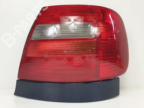 Used Right taillight Right taillight AUDI A4 B5 Avant (8D5) 1.8 (125 hp) 10418981 10418981