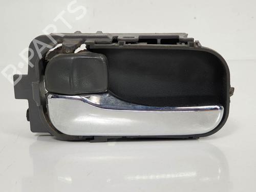 Used Front left interior door handle Front left interior door handle NISSAN X-TRAIL I (T30) 2.2 DCi FWD (114 hp) 6931134 6931134