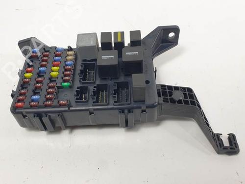 Used Fuse box FORD MONDEO III (B5Y) 2.0 16V (146 hp) 13384577