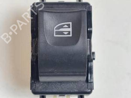 Used Right rear window switch RENAULT CAPTUR I (J5_, H5_) 1.5 dCi 90 (J5N4, J5M5, J5MW, J5M6, J5AL, J5AJ) (90 hp) 30762988