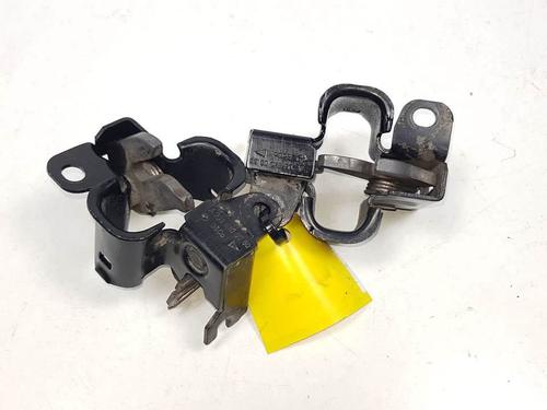 Used Hood lock Hood lock MERCEDES-BENZ E-CLASS T-Model (S211) E 320 T CDI (211.226) (204 hp) 17701327 17701327
