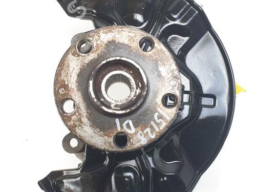 Used Left front steering knuckle TOYOTA COROLLA Verso (ZER_, ZZE12_, R1_) 2.2 D-4D (AUR10_, AUR10R) (136 hp) 25611636