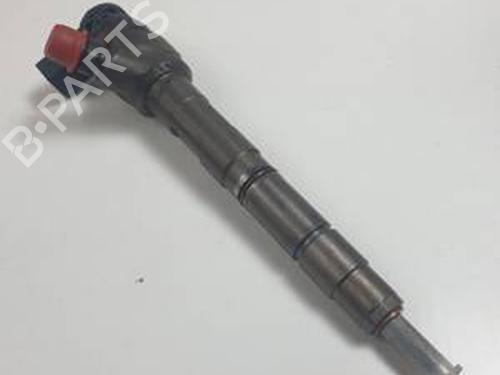 Used Injector AUDI A4 B8 (8K2) 2.0 TDI (143 hp) 30694349