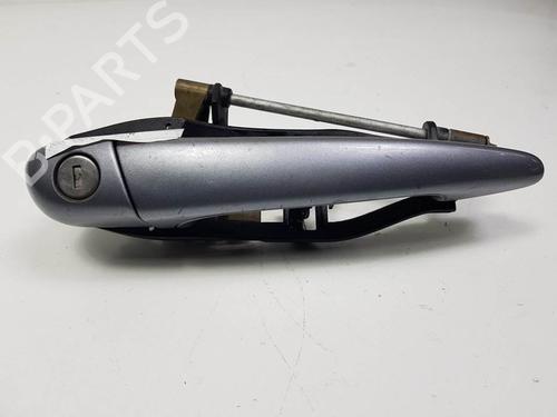 Used Front right exterior door handle Front right exterior door handle BMW 3 Touring (E46) 318 i (143 hp) 11750808 11750808
