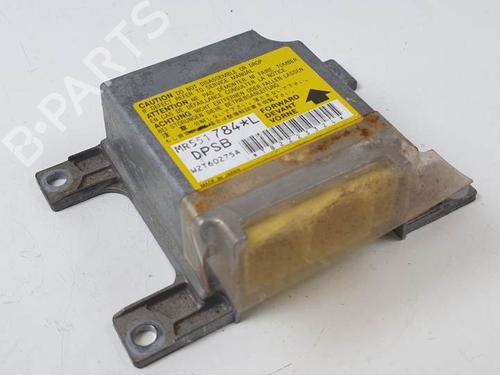 Calculateur Airbags MITSUBISHI PAJERO III (V7_W, V6_W) 3.5 (V65W, V75W) (203 hp) 29245698
