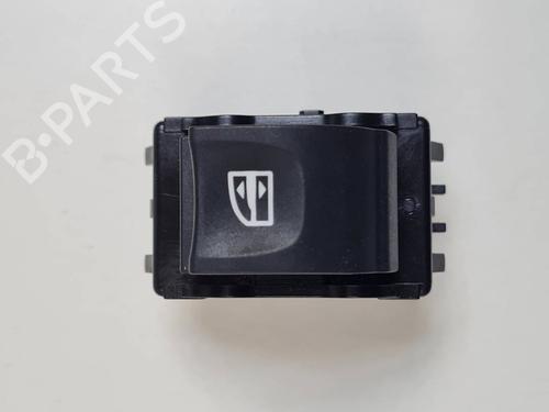 Højre bagtil elrude kontakt Højre bagtil elrude kontakt RENAULT MEGANE IV Hatchback (B9A/M/N_) 1.2 TCe 130 (B9MR) (130 hp) 34515638 34515638