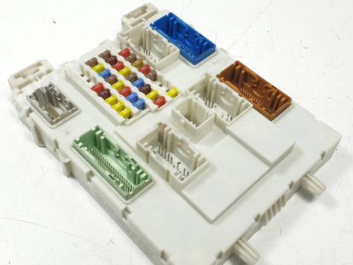 Used Fuse box Fuse box FORD FOCUS III 1.0 EcoBoost (125 hp) 39745700 39745700