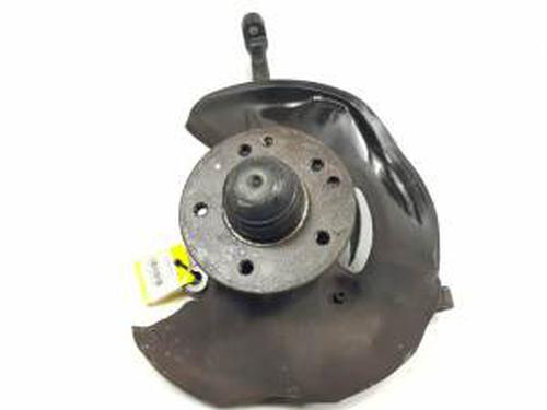 Used Left front steering knuckle MERCEDES-BENZ C-CLASS (W202) C 250 Turbo-D (202.128) (150 hp) 15186379