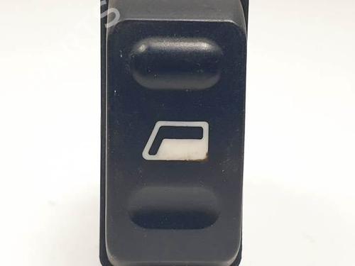 Used Right front window switch Right front window switch 13450468 13450468