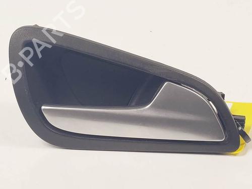 Used Front right interior door handle Front right interior door handle FORD FOCUS III 1.0 EcoBoost (100 hp) 19302828 19302828