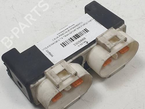 Module électronique Module électronique VW TRANSPORTER T4 Bus (70B, 70C, 7DB, 7DK, 70J, 70K, 7DC, 7DJ) 1.9 TD (68 hp) 34511899 34511899