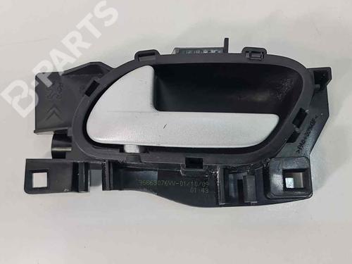 Used Front left interior door handle Front left interior door handle PEUGEOT PARTNER Box Body/MPV 1.6 HDi (75 hp) 7001540 7001540