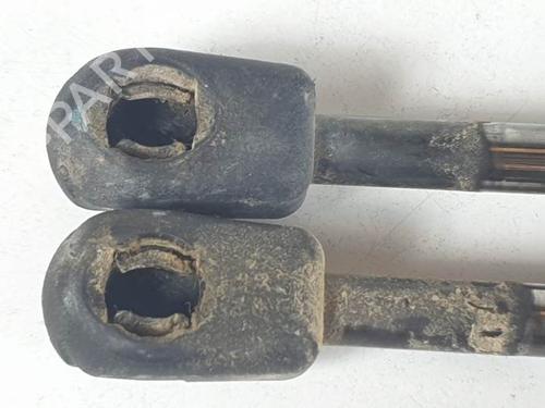 Tailgate lift support KIA SORENTO I (JC) 2.5 CRDi 4WD | BP15219503C138 