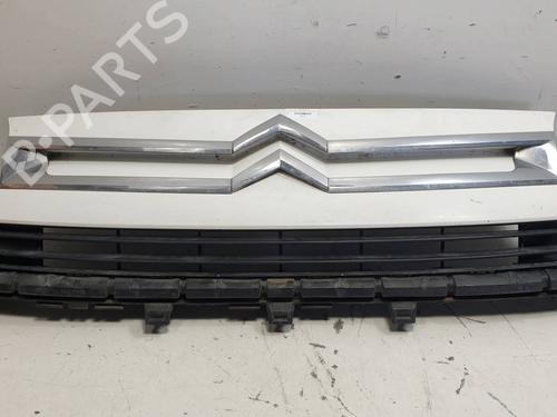 Used Grille Grille 38261641 38261641