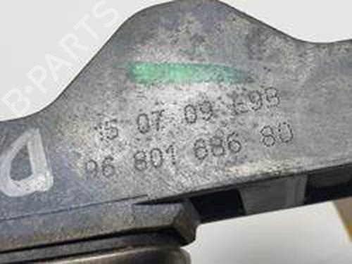 Used Right front brake caliper FORD MONDEO III (B5Y) 2.0 16V TDDi / TDCi (115 hp) 16069651
