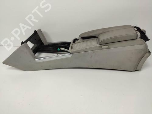 Used Armrest / Center console Armrest / Center console MERCEDES-BENZ E-CLASS (W212) E 220 CDI / BlueTEC (212.001, 212.002) (170 hp) 8637824 8637824