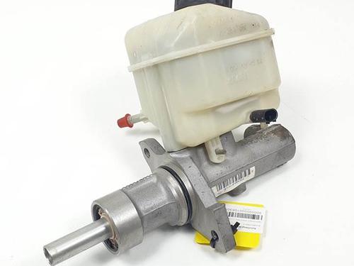 Used Brake master cylinder Brake master cylinder MERCEDES-BENZ SPRINTER 3-t Van (B906) 209 CDI (906.611, 906.613) (88 hp) 16082615 16082615