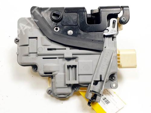 Rear right lock VW PASSAT B6 (3C2) 2.0 TDI 16V | BP25117608C99 