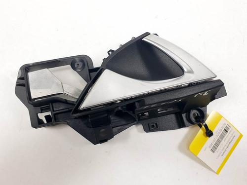 Used Rear left interior door handle Rear left interior door handle DS DS 5 (KF_) 2.0 Hybrid4 4x4 (163 hp) 15557328 15557328