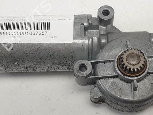 Used Sunroof engine Sunroof engine MERCEDES-BENZ VANEO (414) 1.7 CDI (414.700) (75 hp) 19922259 19922259