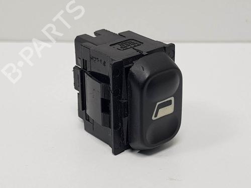 Used Left front window switch Left front window switch CITROËN XSARA (N1) 1.9 D (70 hp) 12386830 12386830