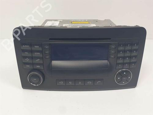 Used Radio MERCEDES-BENZ M-CLASS (W164) ML 320 CDI 4-matic (164.122) (224 hp) 10811995