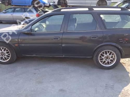Injection rail OPEL VECTRA B Estate (J96) 1.6 i 16V (F35) | BP8399614M98 