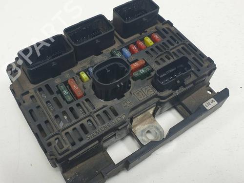 fuse-box-peugeot-407-6d_-2004-2005-2006-2007-2008-2009-2010-2011-34515612 main image