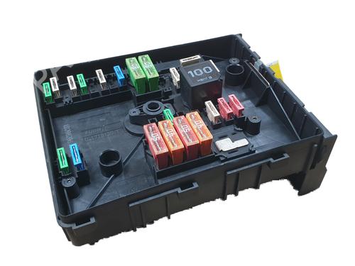 Used Fuse box Fuse box SEAT LEON (1P1) 1.9 TDI (105 hp) 39744739 39744739