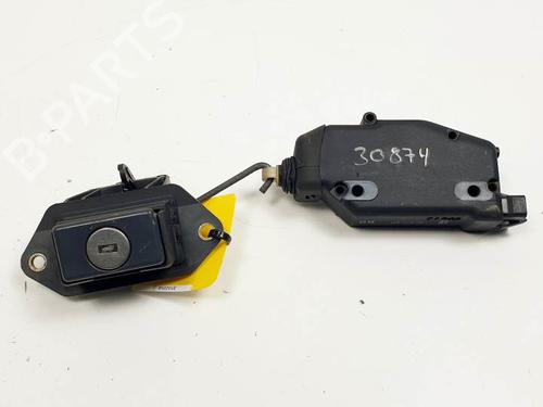 Used Tailgate handle OPEL VECTRA A (J89) 1.6 i (F19, M19) (75 hp) 27540106