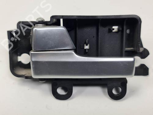 Used Front left interior door handle Front left interior door handle 6852992 6852992