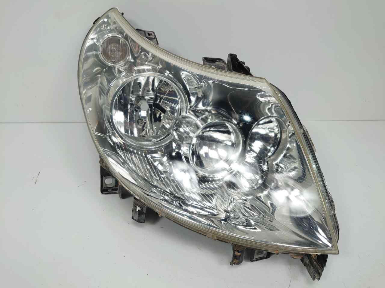 Phare Droit PEUGEOT BOXER Van 2 2 HDi 120 7903817 B Parts phare-droit-peugeot-boxer-van-2-2-hdi-120-7903817-b-parts