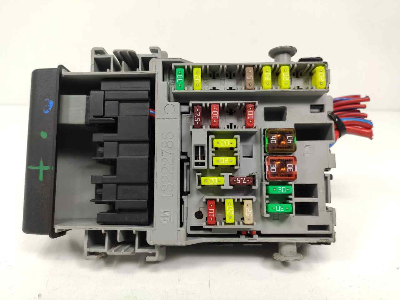 Fuse box OPEL ASTRA J (P10) 1.6 (68) 8267169 BParts
